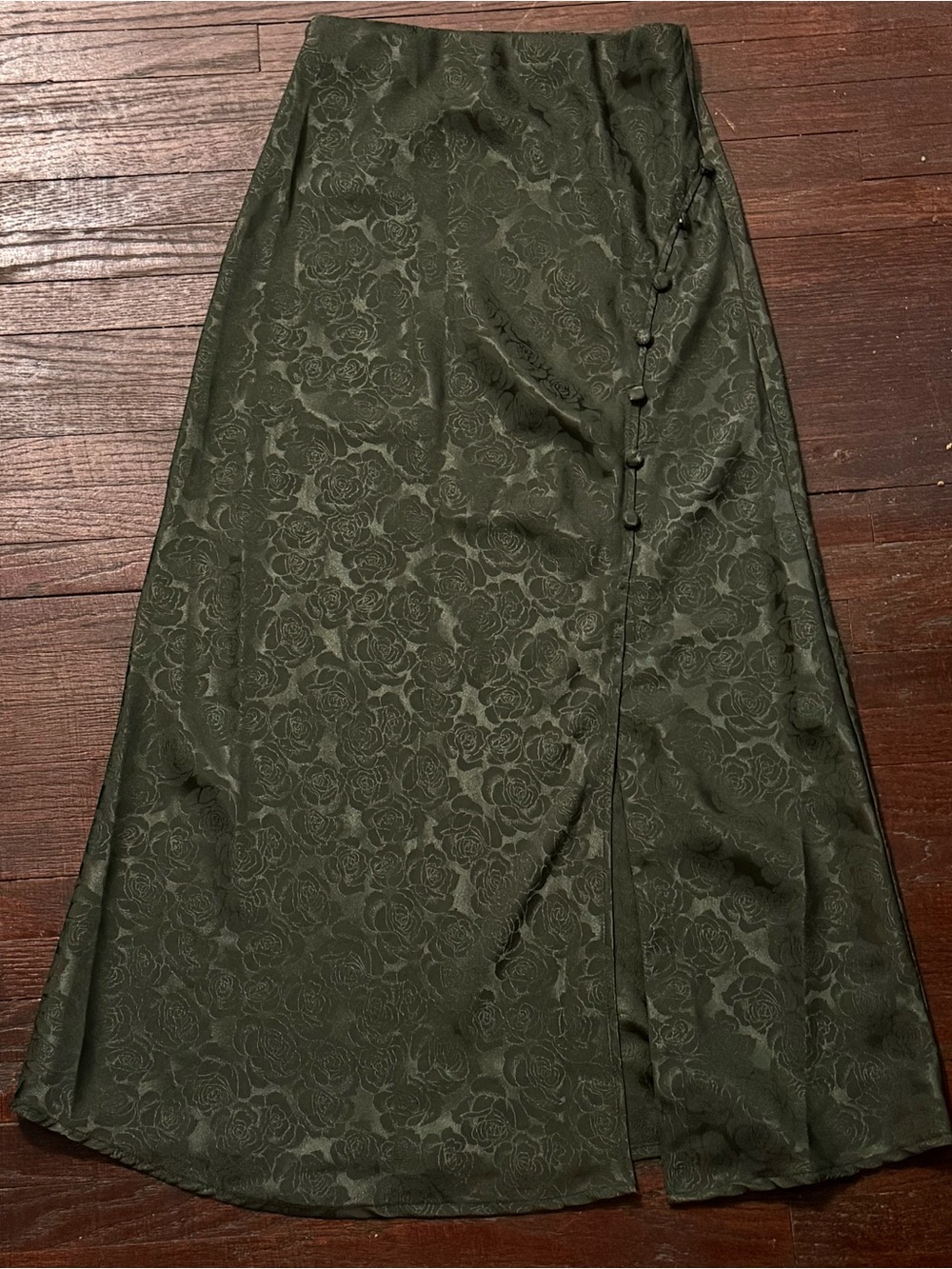 Francesca's Collections Olive Green Floral Jacquard Midi Skirt